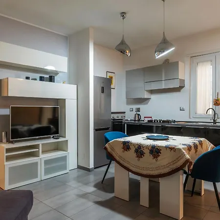 Guesthost - Garbatella Comfy ローマ