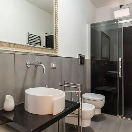 Guesthost - Garbatella Comfy アパート