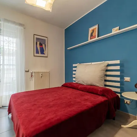 Guesthost - Garbatella Comfy * روما